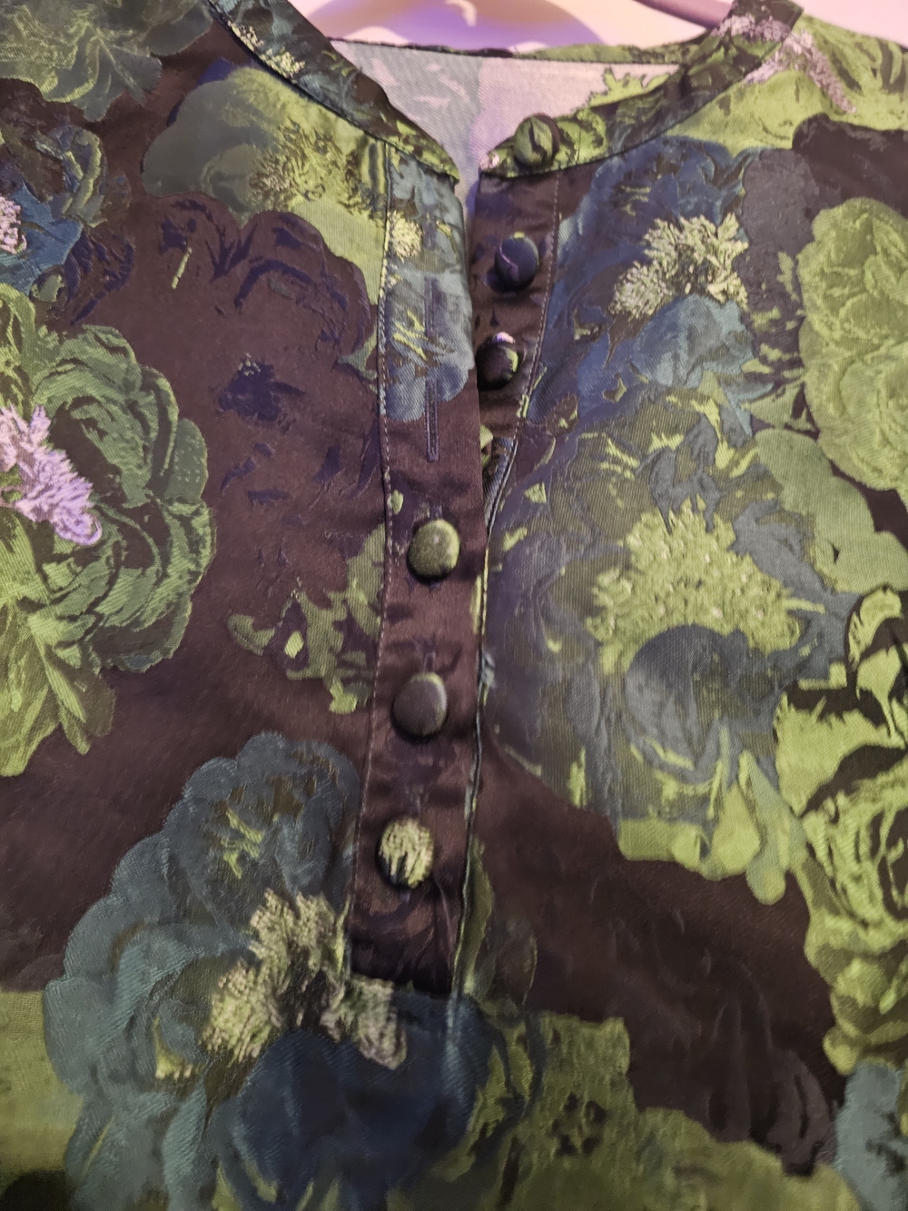 Boutique Green Floral Jacquard Puff-Sleeve Midi Dress - Picture 5 of 13